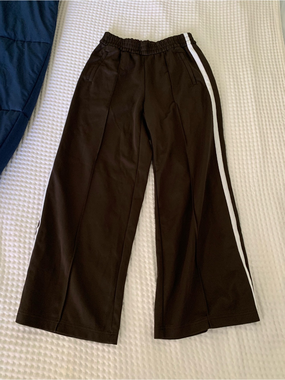 EUC Athleta Tempo Mid Rise Wide Leg Track Pants Size Extra Small